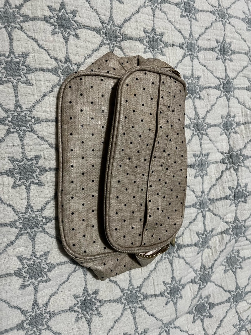 Neutral Polka Dot Kate Spade Lunch Box Out for Lunch